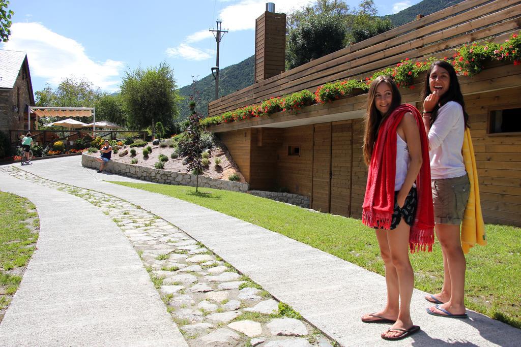 Bungalows Nou Camping La Guingueta D'Aneu Exterior foto