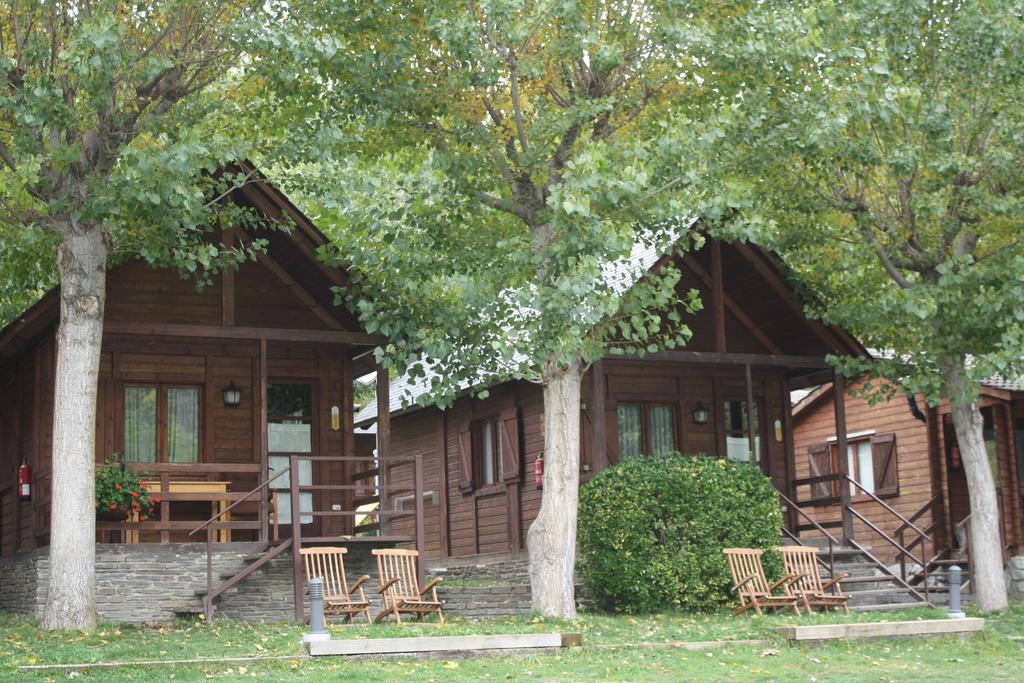 Bungalows Nou Camping La Guingueta D'Aneu Exterior foto